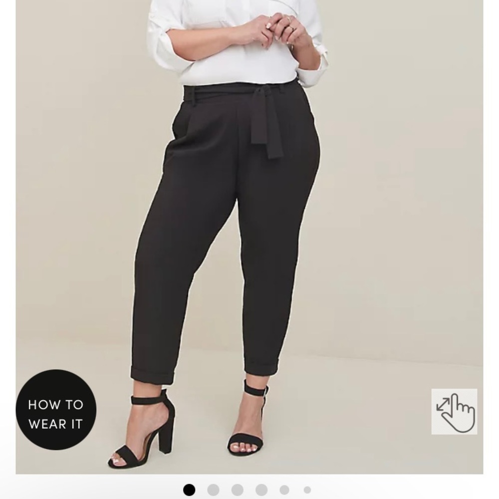 Black tapered pants